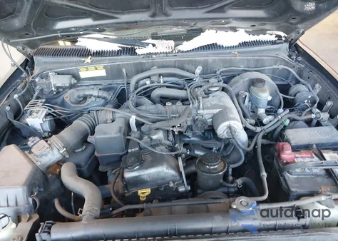 2004 Toyota Tacoma из США, поврежденный, VIN 5TEWM72N34Z447086